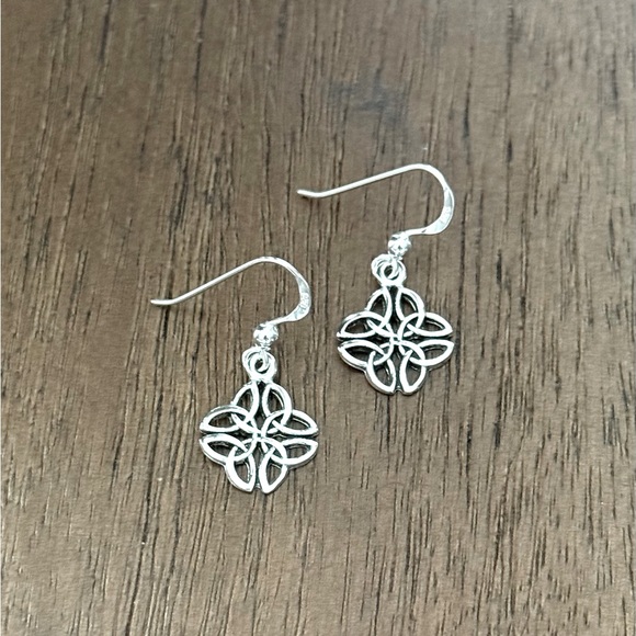 925 Sterling Silver Celtic Design Dangle Earrings! Hypoallergenic! NEW! - Picture 3 of 4